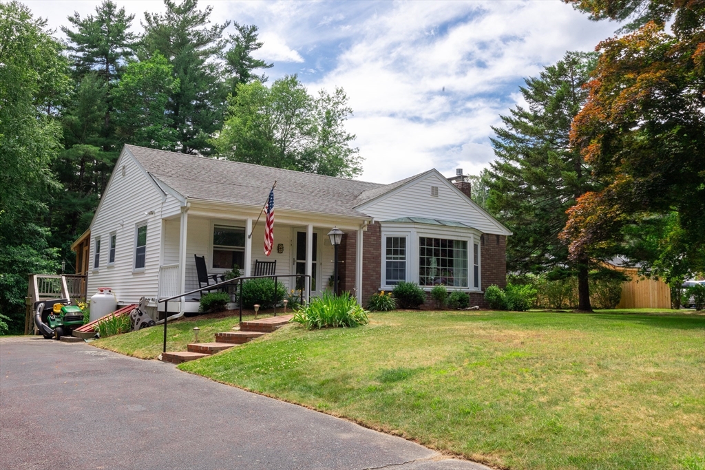 29 Bayberry Road Hanson, MA 02341 - Photo 1 of 16