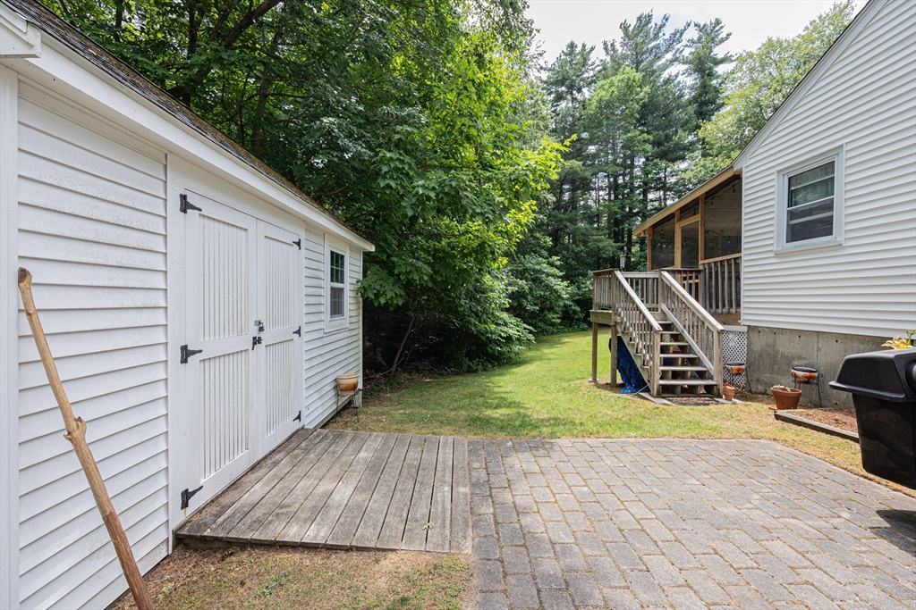 29 Bayberry Road Hanson, MA 02341 - Photo 15 of 16