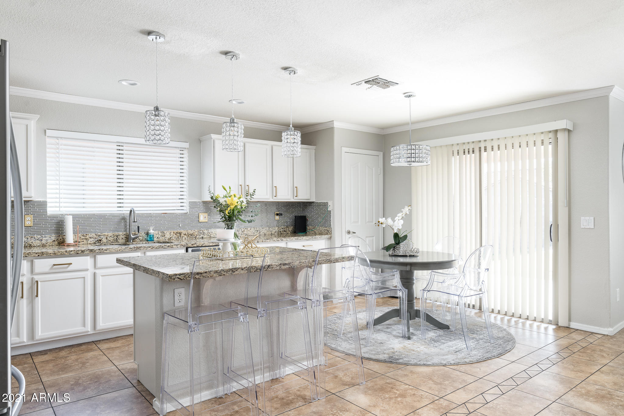 2439 West Bloch Road Phoenix, AZ 85041 - Photo 8 of 44 2439 Bloch Final (6 of 41)