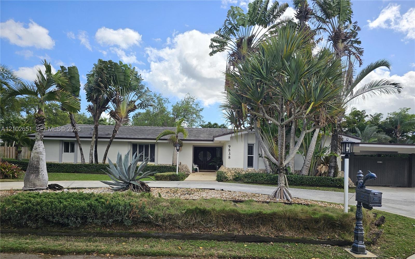 9838 Southwest 94th Terrace Miami, FL 33176 - Photo 2 of 59 Gallery Image 2