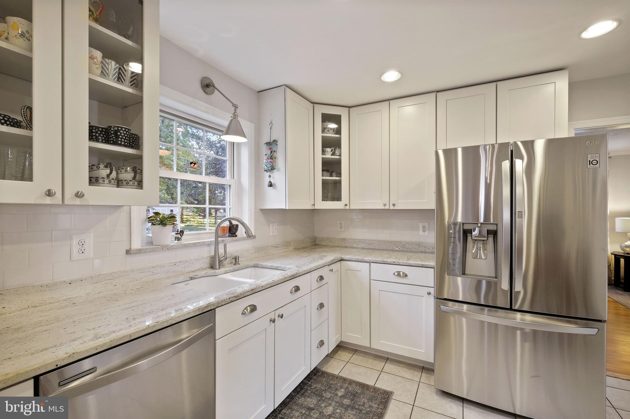 19209 Olney Mill Road Olney, MD 20832 - Photo 6 of 32 Gourmet Kitchen