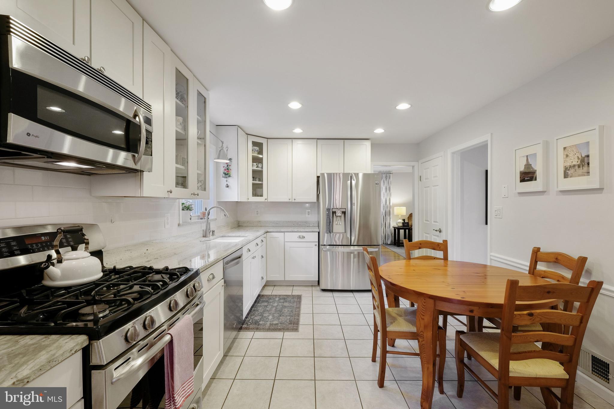 19209 Olney Mill Road Olney, MD 20832 - Photo 7 of 32 Gourmet Kitchen