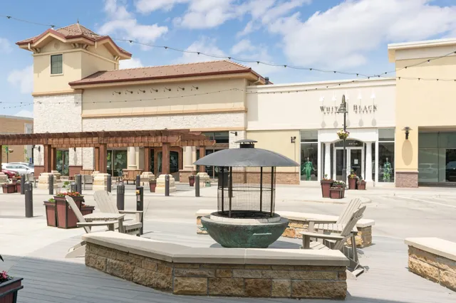 $369,000 | 8405 Norwood Lane North, Maple Grove, MN 55369