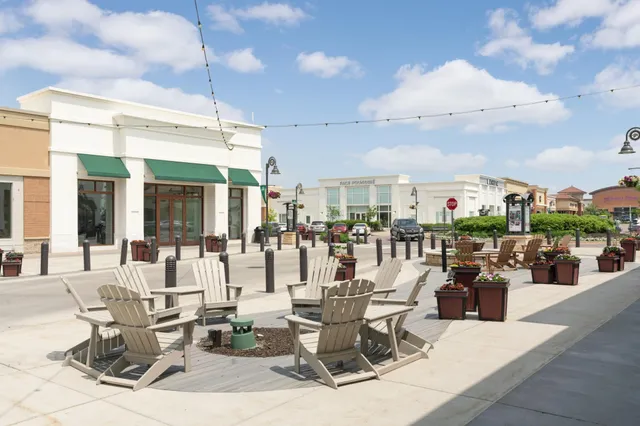 $369,000 | 8405 Norwood Lane North, Maple Grove, MN 55369