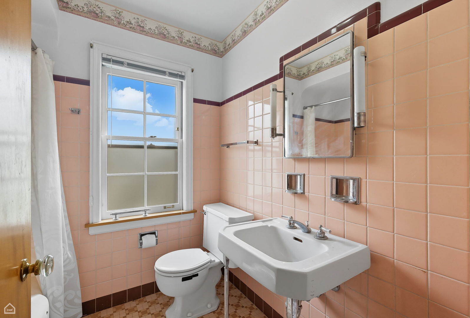 8301 Karlov Avenue Skokie, IL 60076 - Photo 8 of 21 a bathroom with a sink toilet and shower