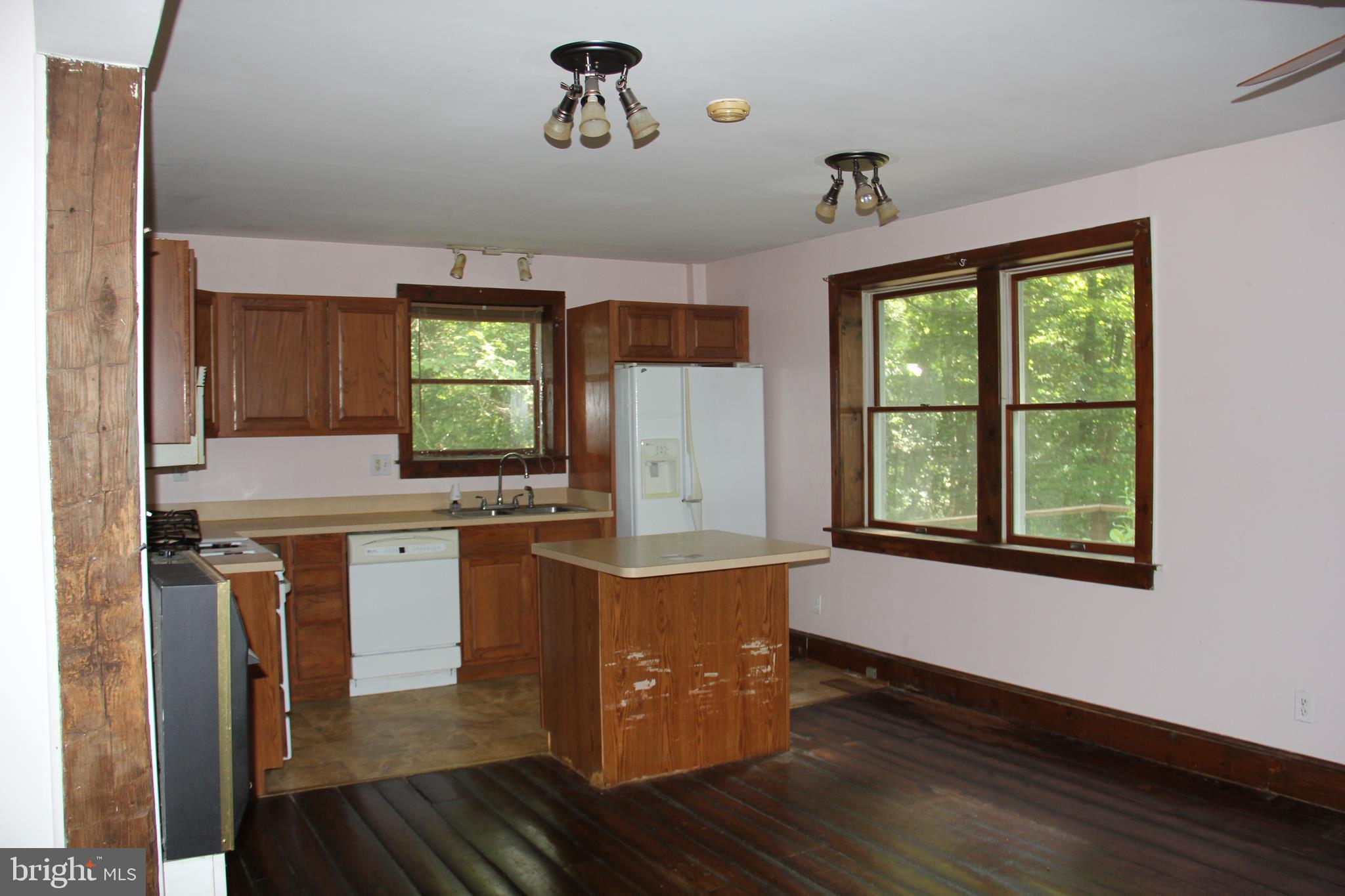 23757 Mill Pond Road Hollywood, MD 20636 - Photo 5 of 11 Kitchen