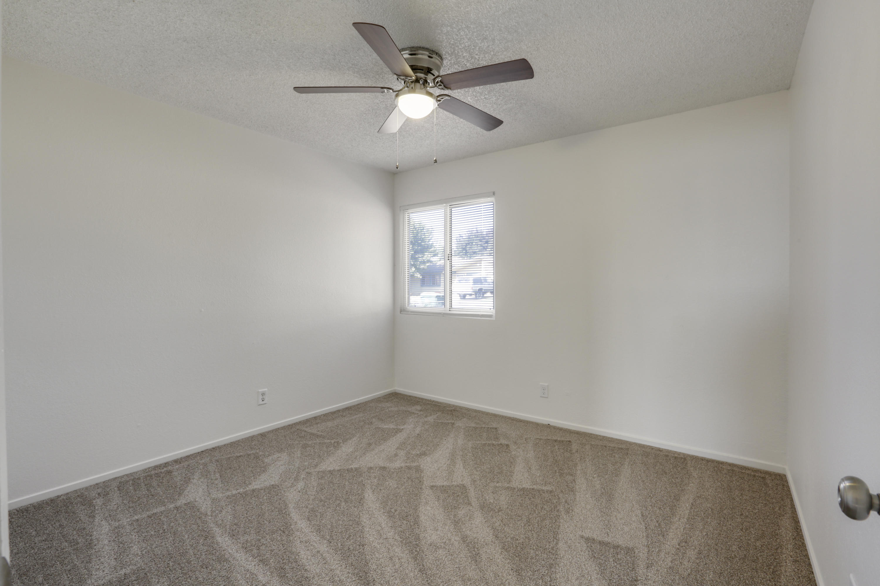 608 Davis Street Exeter, CA 93221 - Photo 12 of 23 2h1a6762-2h1a6764