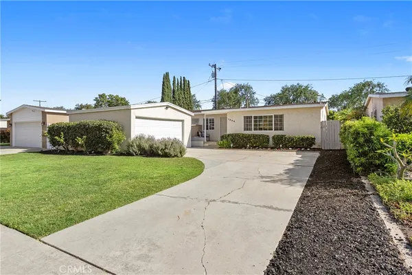$850,000 | 1200 West Ash Avenue, Fullerton, CA 92833