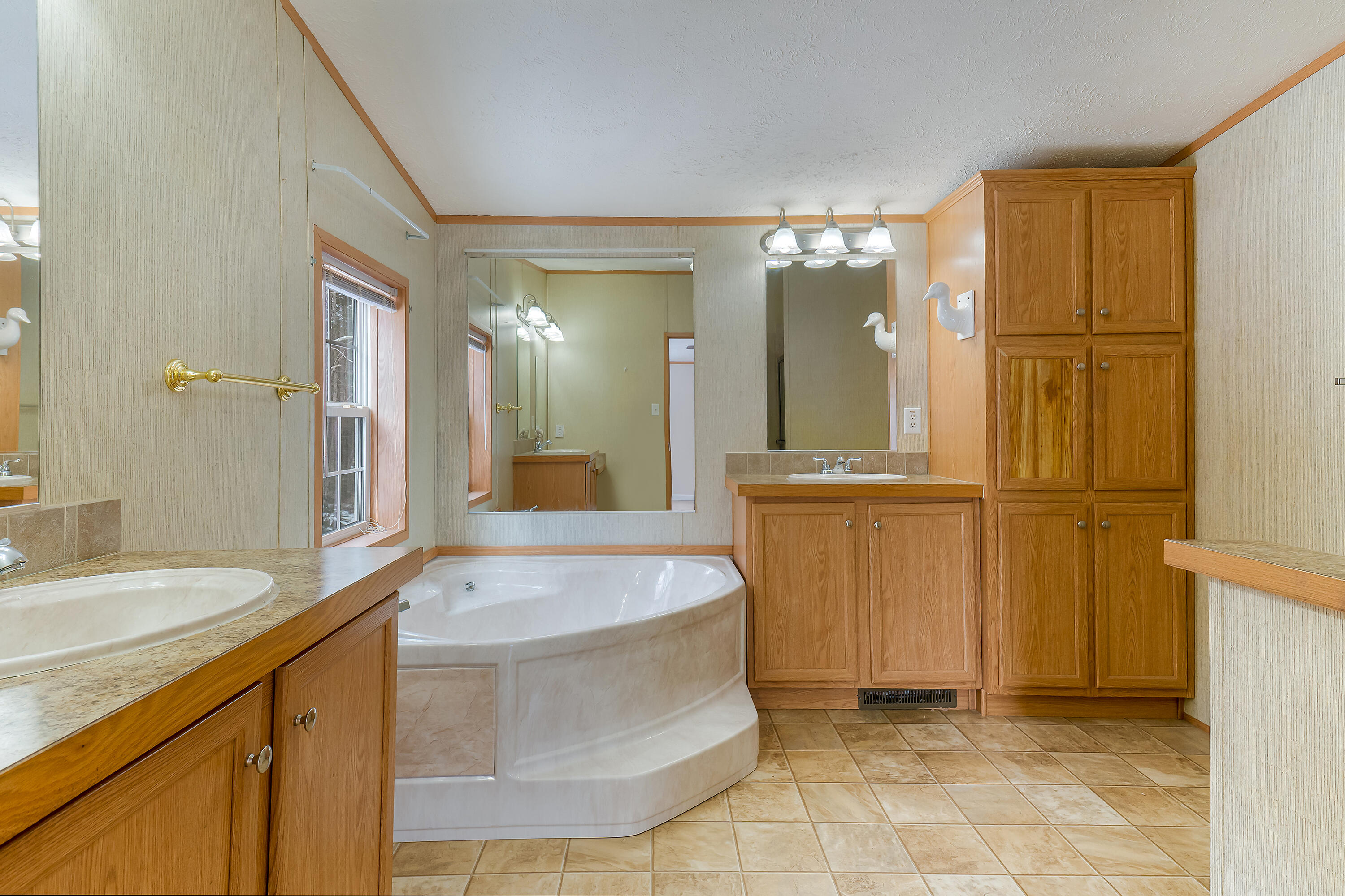 27 Mountain Road Wiscasset, ME 04578 - Photo 27 of 46 27 Mountain Rd_126
