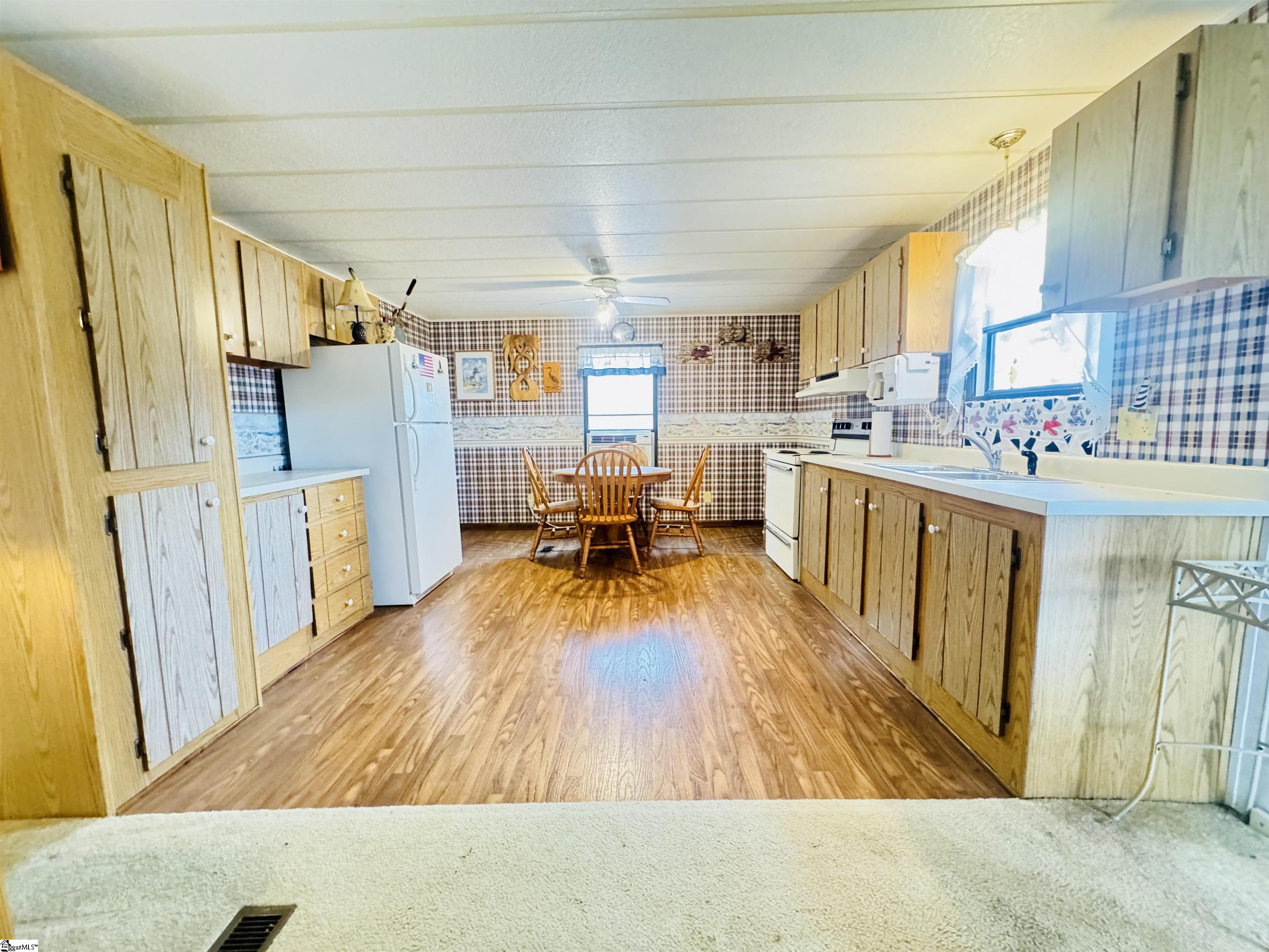 1143 Jets Landing Road Abbeville, SC 29620 - Photo 10 of 44