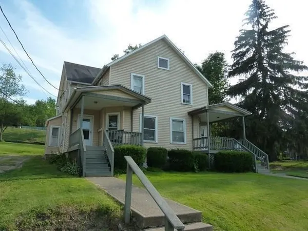 $825 | 120 West 6th Street, Unit 201, Corning, NY 14830