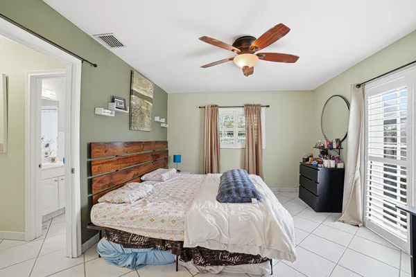 $3,200 | 564 Northwest 55th Street, Boca Raton, FL 33487