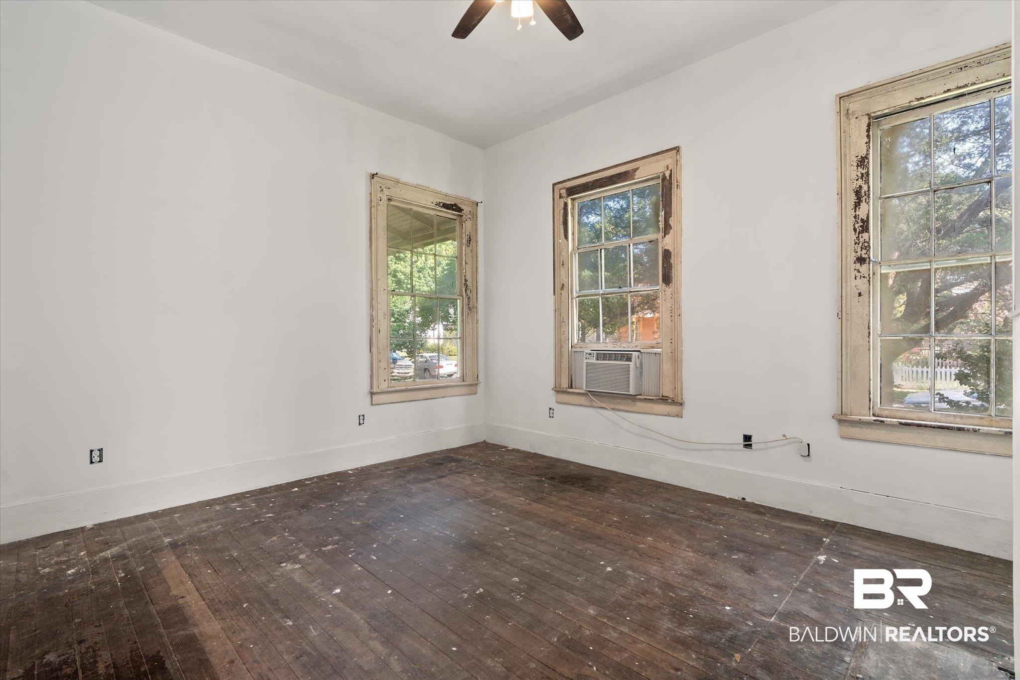 450 Charles Street Mobile, AL 36604 - Photo 14 of 20