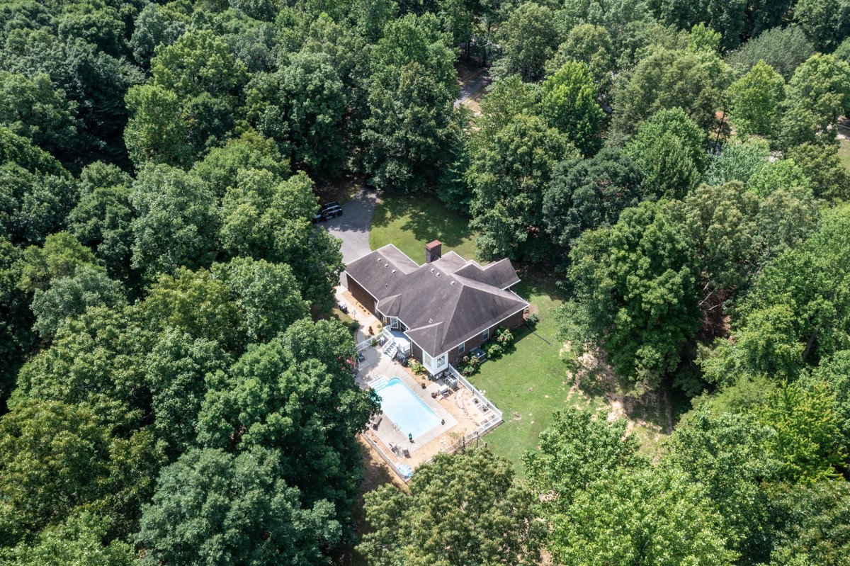 734 Keytown Road Portland, TN 37148 - Photo 4 of 49 an aerial view of a house with a yard