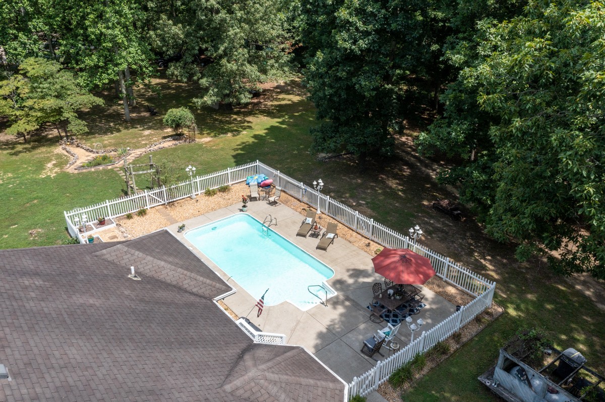734 Keytown Road Portland, TN 37148 - Photo 32 of 49 an outdoor space with seating