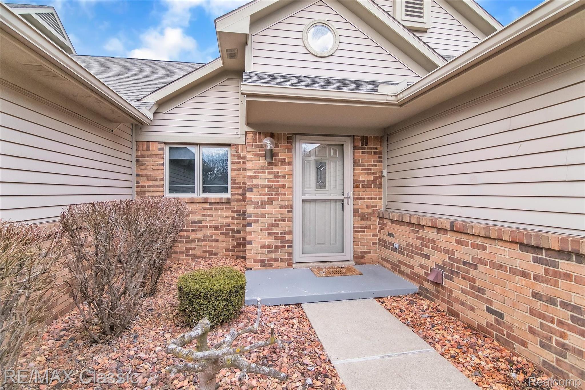 3036 Rivers Edge Drive Wayne, MI 48184 - Photo 4 of 33 Welcome .......