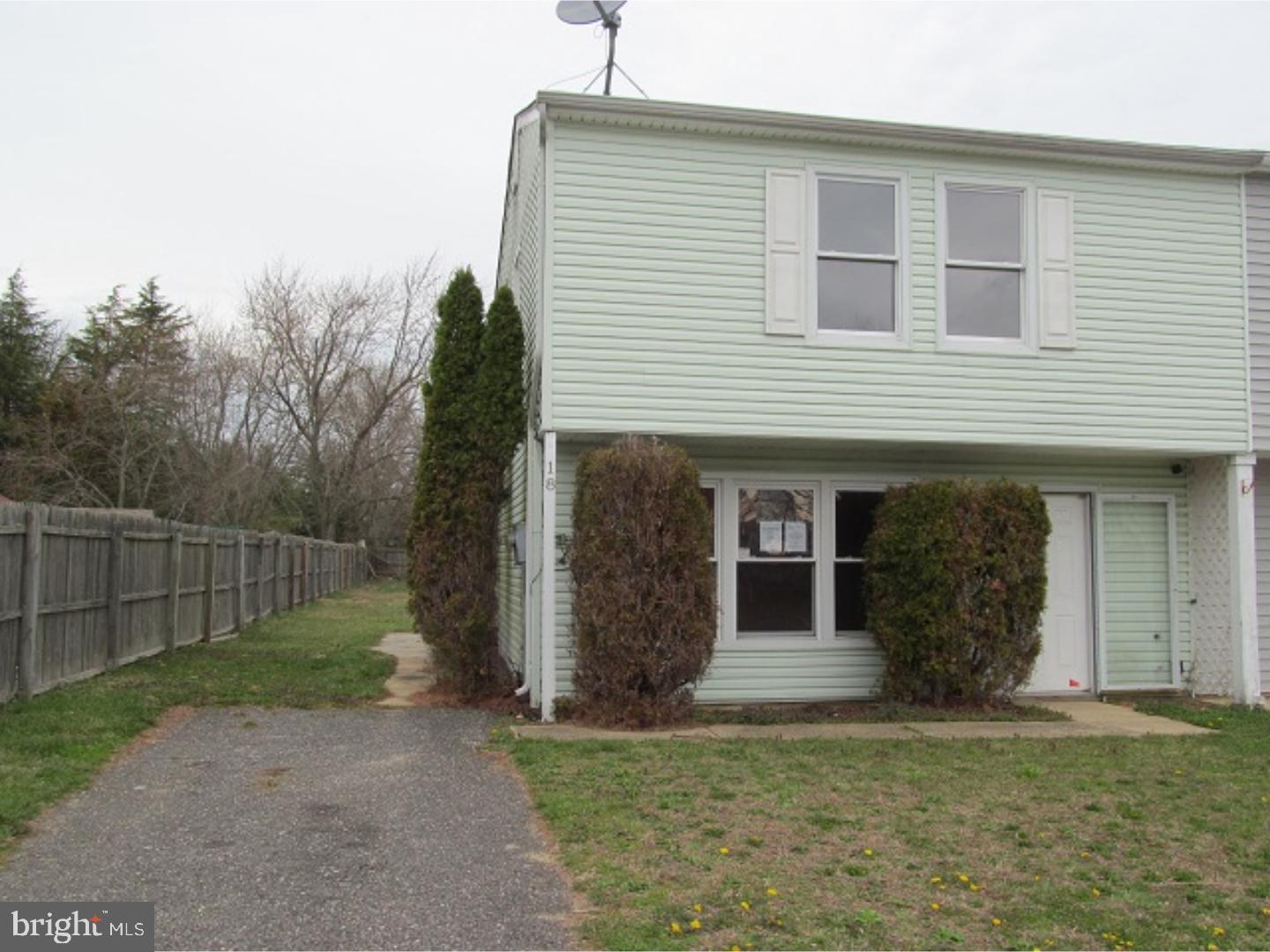 18 Farmhouse Road Sicklerville, NJ 08081 - Photo 1 of 20