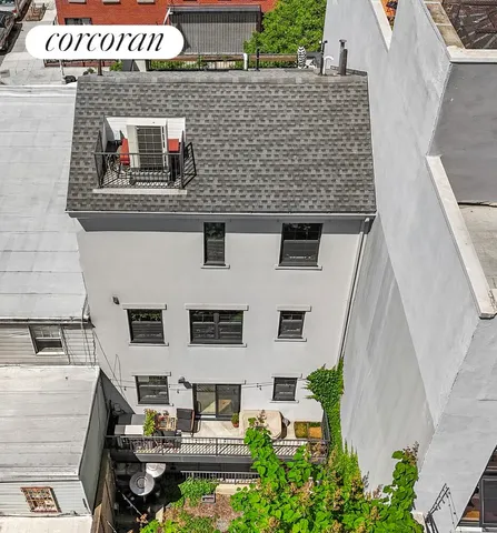 a building view with a outdoor space