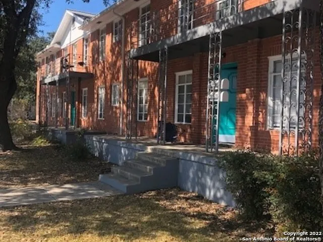 $1,150 | 553 Club Drive, Unit 3, San Antonio, TX 78201