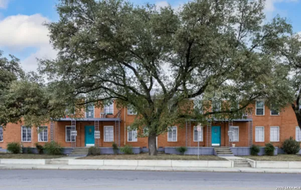 $1,039 | 553 Club Drive, Unit 3, San Antonio, TX 78201