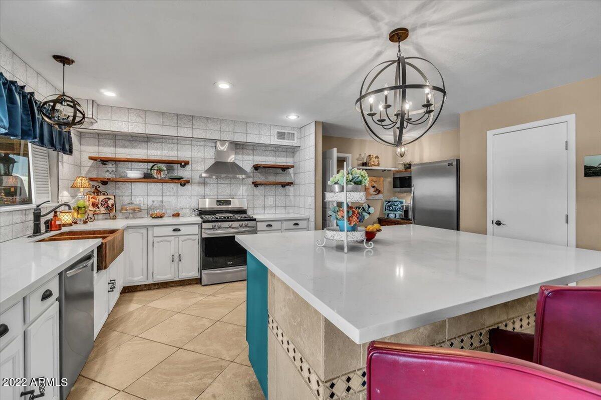 974 North Al Sieber Road Apache Junction, AZ 85119 - Photo 18 of 59 17-Kitchen