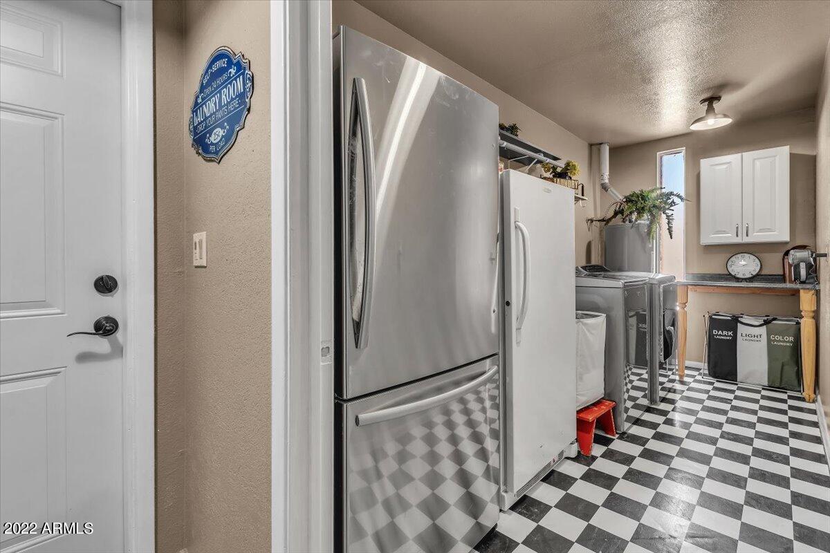 974 North Al Sieber Road Apache Junction, AZ 85119 - Photo 41 of 59 35-Laundry