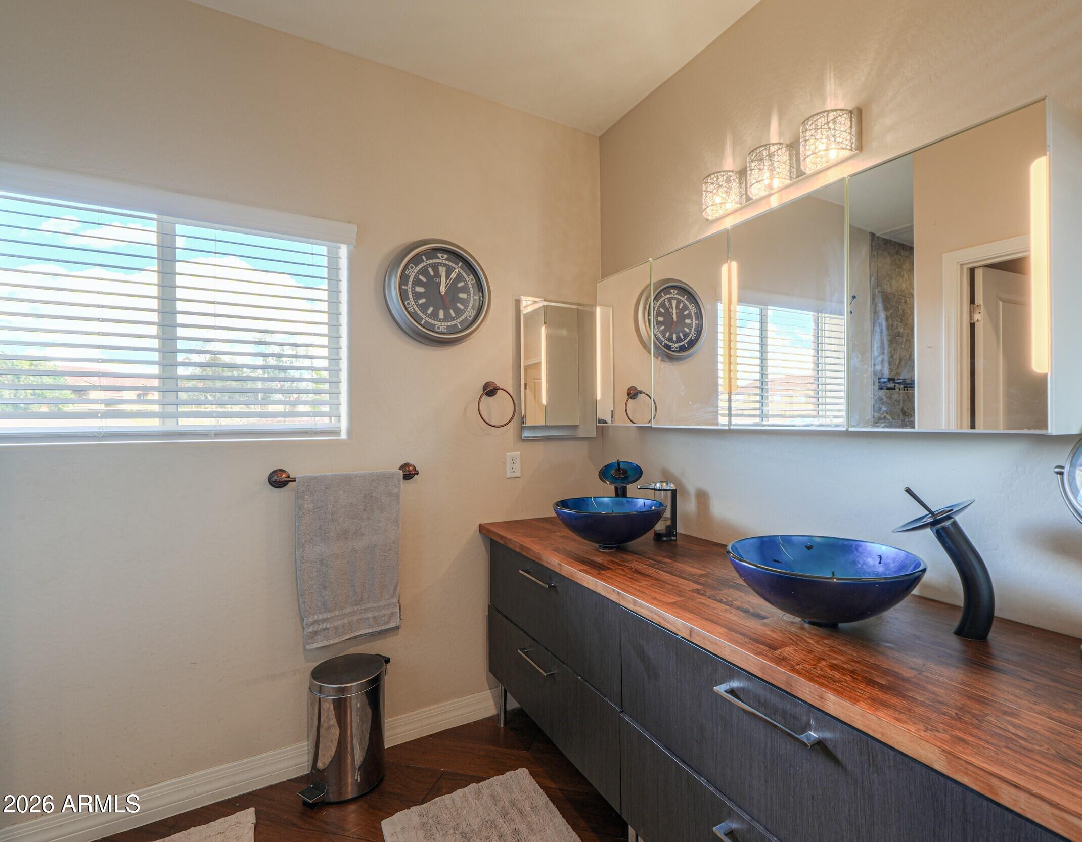 340 North Pottebaum Road Casa Grande, AZ 85122 - Photo 14 of 49 Primay Bathroom (1)