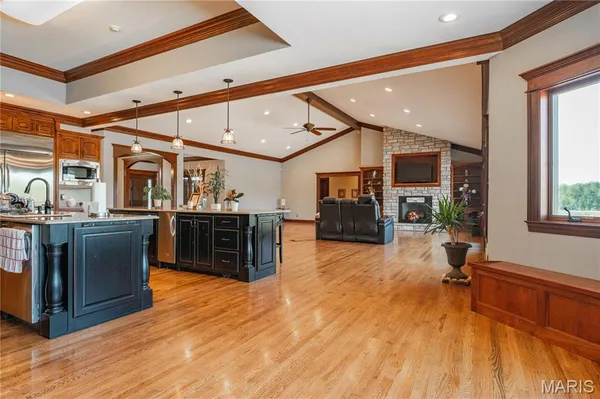 $1,500,000 | 10665 Highway 160, Harviell, MO 63945