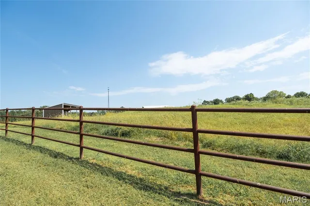 $1,500,000 | 10665 Highway 160, Harviell, MO 63945