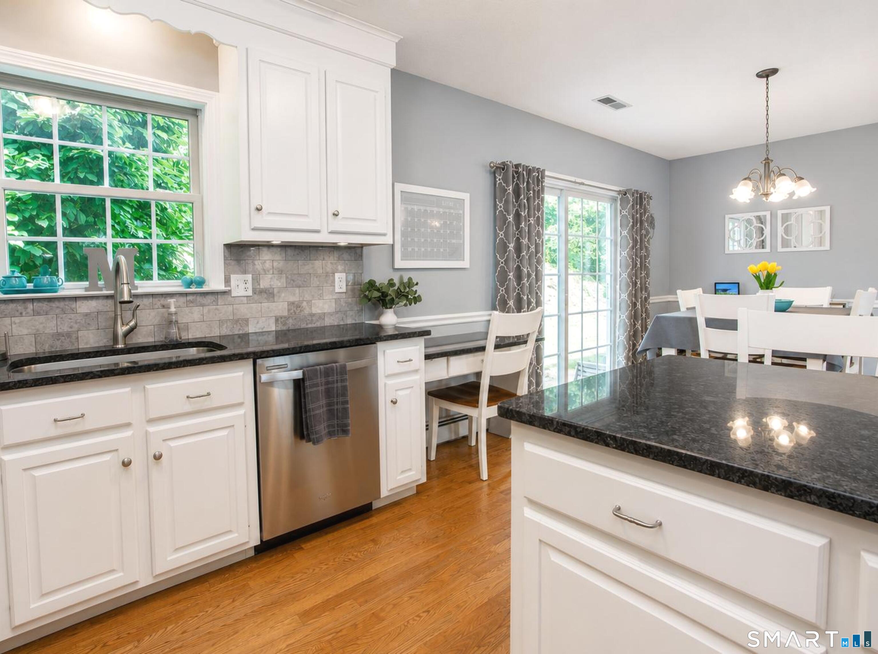 4 Rockledge Lane Canton, CT 06019 - Photo 5 of 31