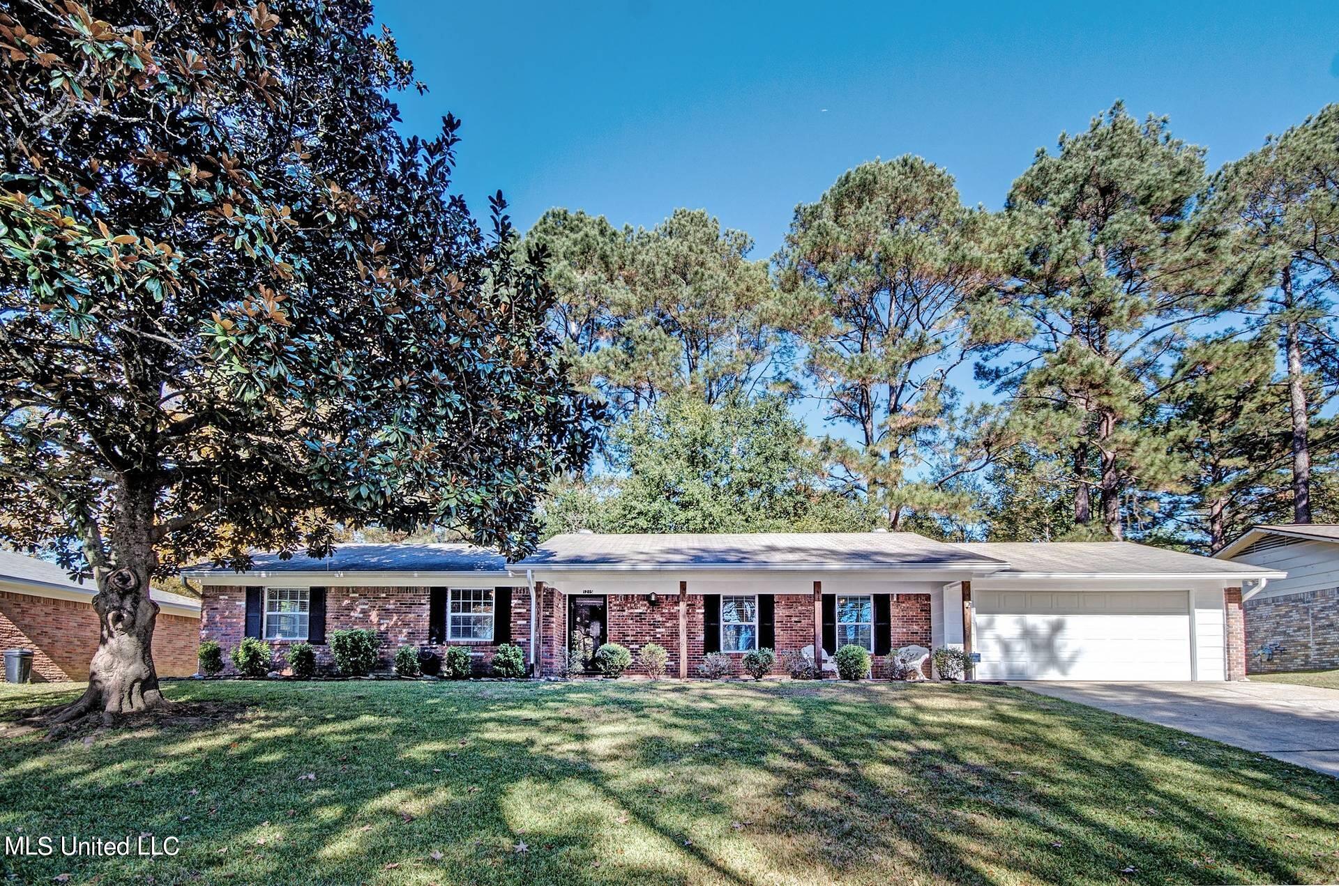 1215 Rockingham Drive Clinton, MS 39056 - Photo 1 of 27 2