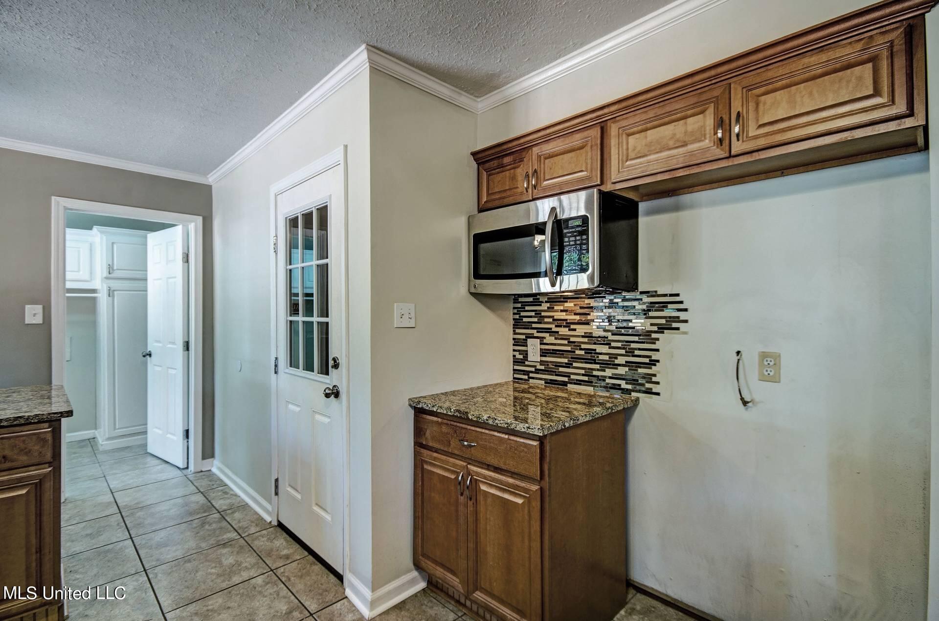 1215 Rockingham Drive Clinton, MS 39056 - Photo 11 of 27 11