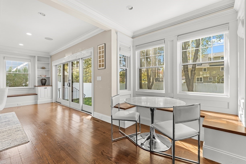 15 York Road Winchester, MA 01890 - Photo 7 of 38