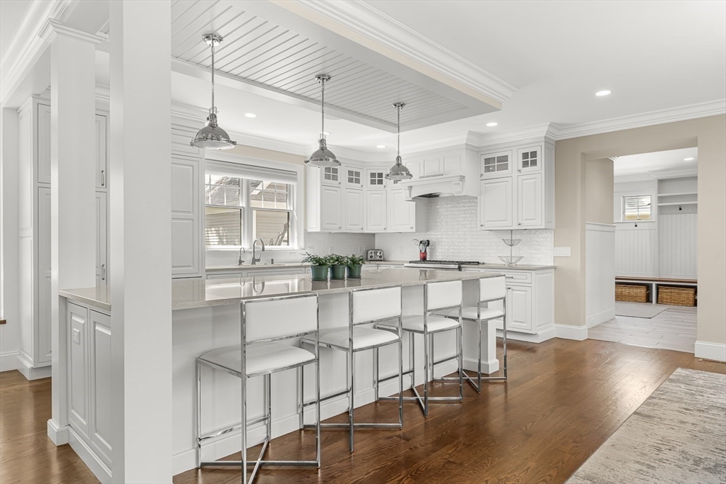 15 York Road Winchester, MA 01890 - Photo 9 of 38