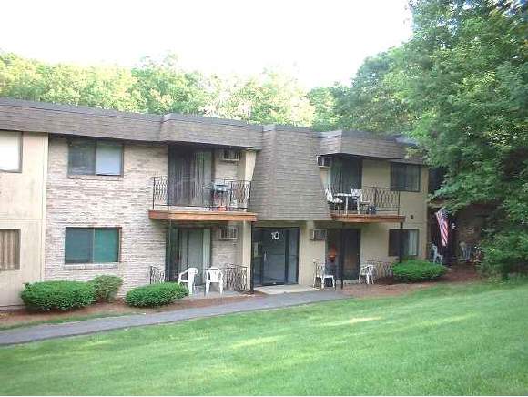 10 Strawberry Bank Road, Unit 13 Nashua, NH 03062 - Photo 1 of 4