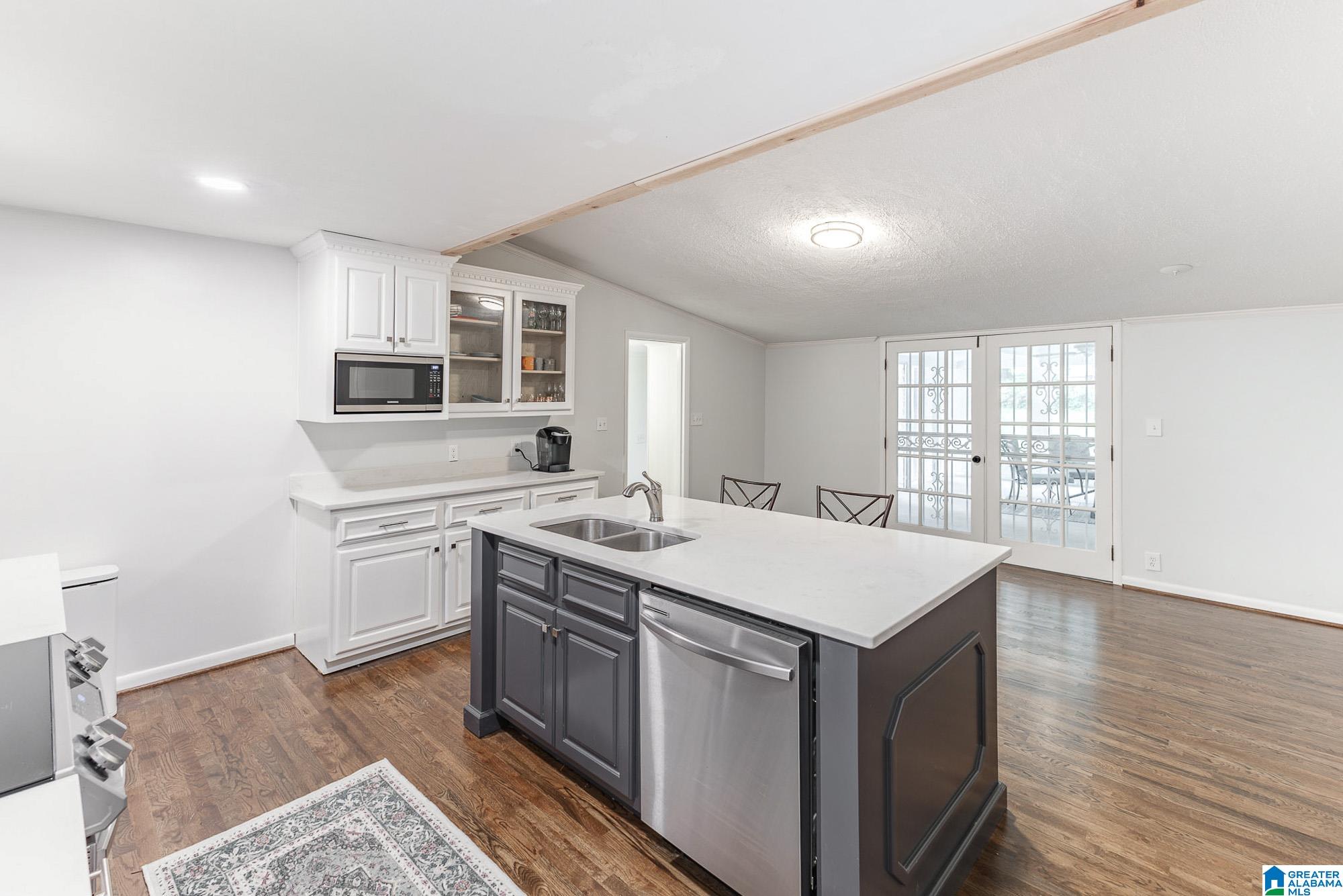 704 Pinecrest Road Southeast Huntsville, AL 35802 - Photo 12 of 37