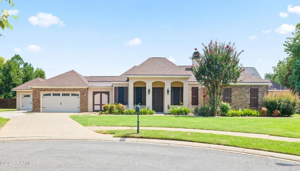 $425,000 | 102 La Quinta Circle, Broussard, LA 70518