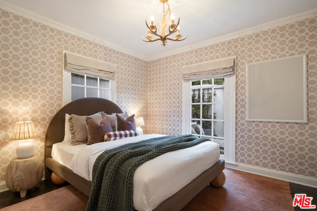 8504 Ridpath Drive Los Angeles, CA 90046 - Photo 15 of 22 Gallery Image 15