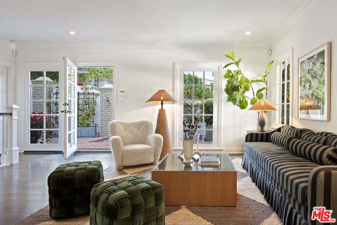 8504 Ridpath Drive Los Angeles, CA 90046 - Photo 6 of 22 Gallery Image 6