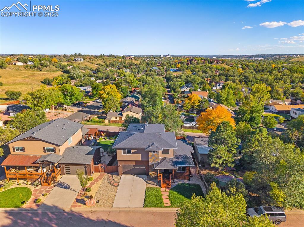 633 Tierra Verde Court Colorado Springs, CO 80904 - Photo 4 of 50 a view of a city