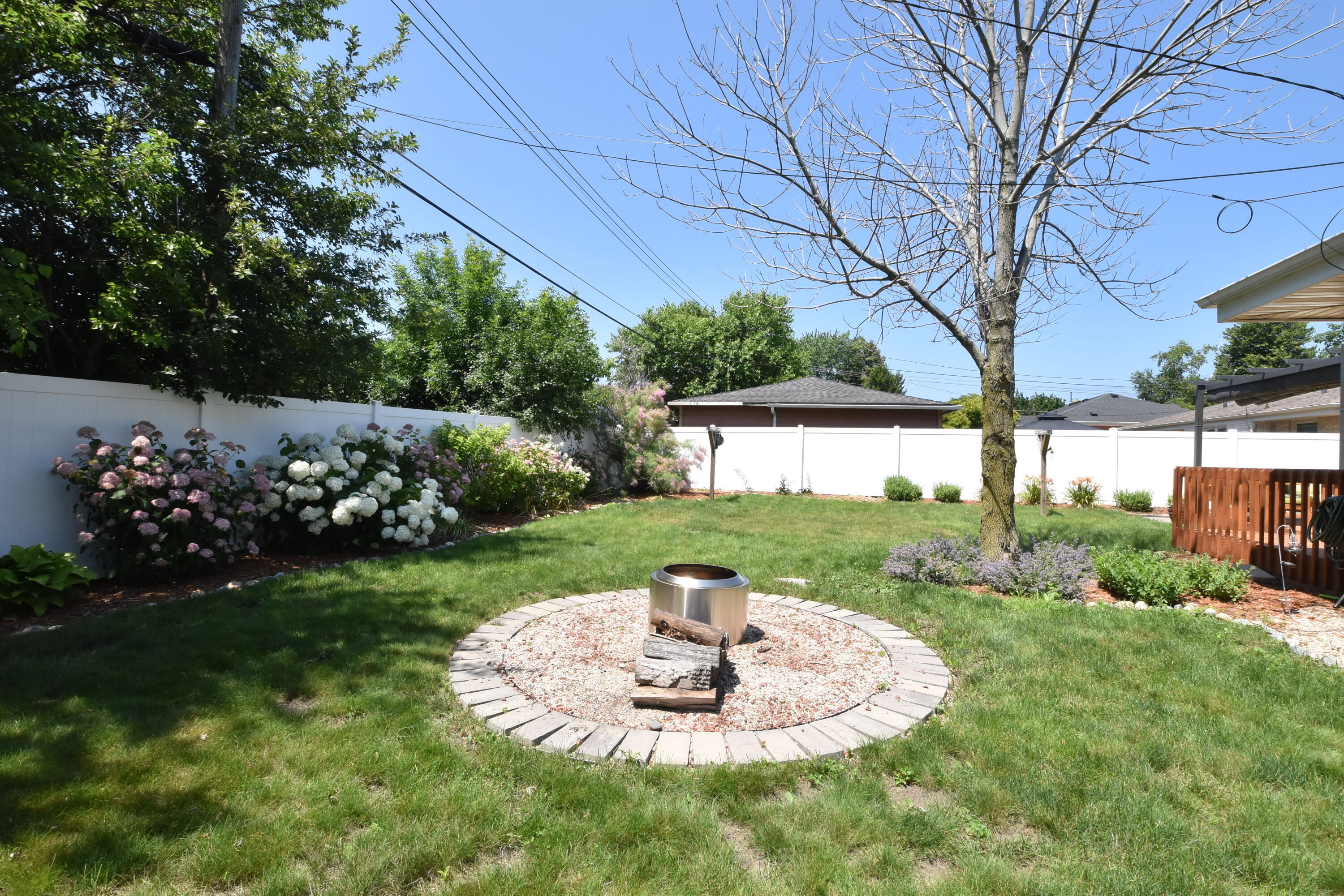 48 Virginia Street Racine, WI 53405 - Photo 41 of 47 Fire Pit