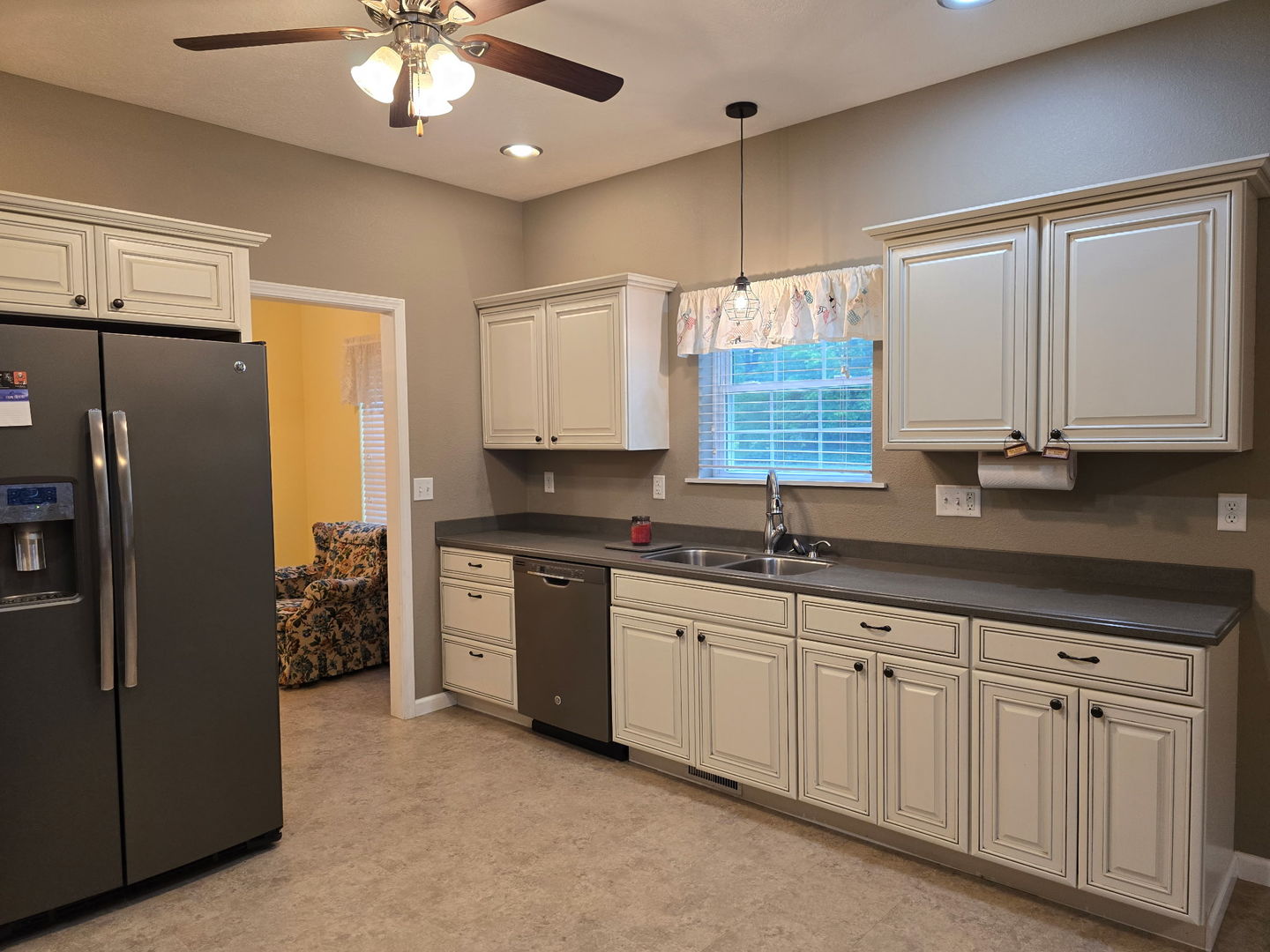 2806 Jones Street Eldorado, IL 62930 - Photo 12 of 23