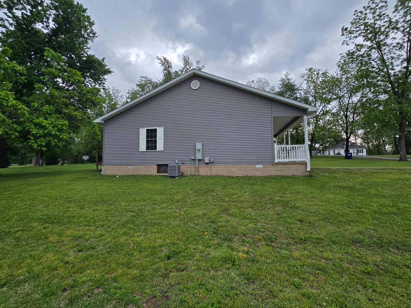 2806 Jones Street Eldorado, IL 62930 - Photo 5 of 23