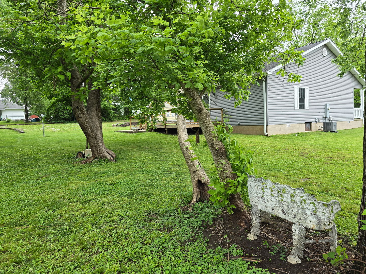 2806 Jones Street Eldorado, IL 62930 - Photo 7 of 23