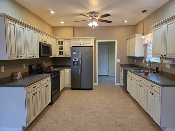 $162,500 | 2806 Jones Street, Eldorado, IL 62930