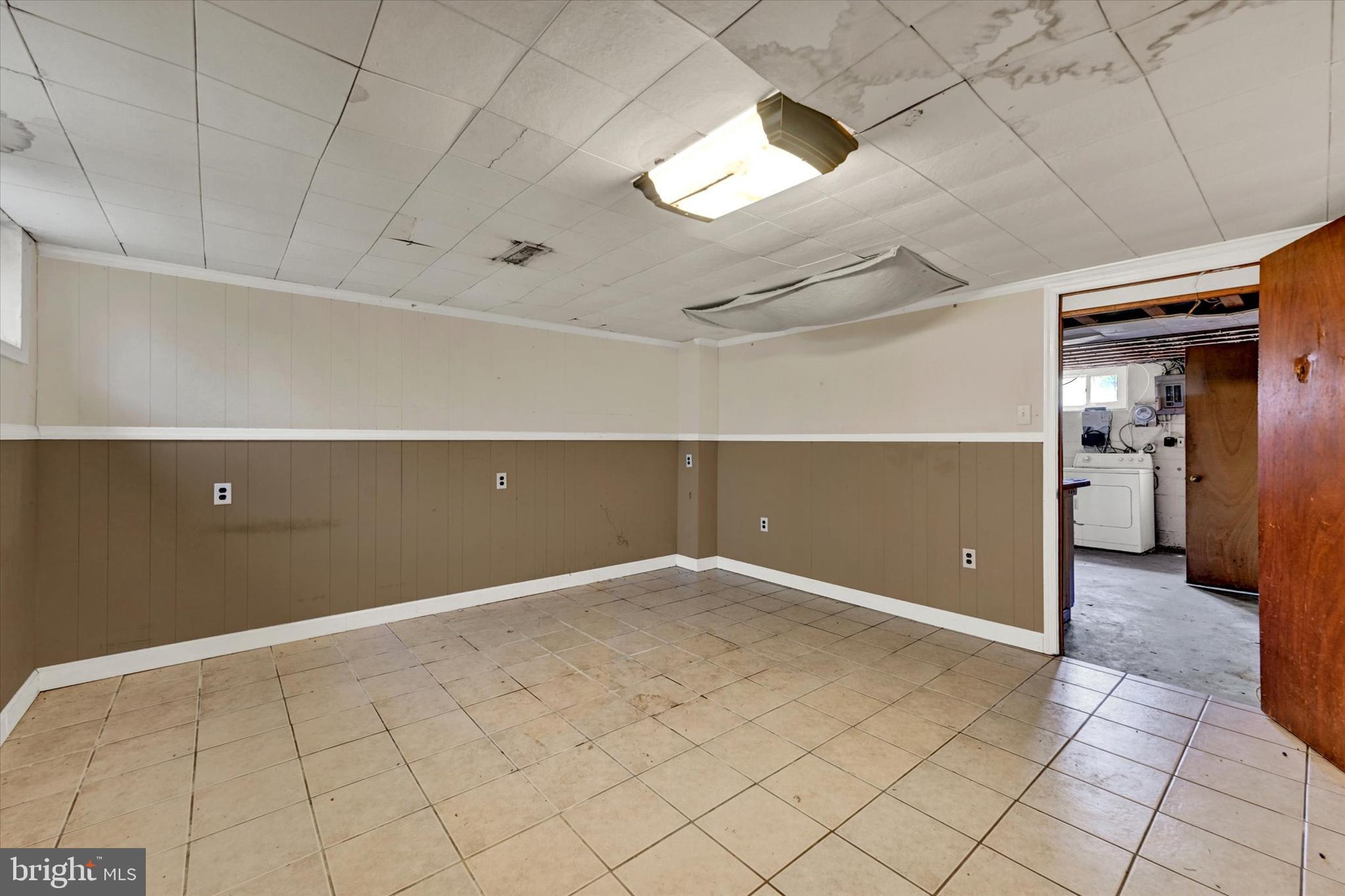 1117 Deanwood Road Baltimore, MD 21234 - Photo 15 of 23 Gallery Image 15