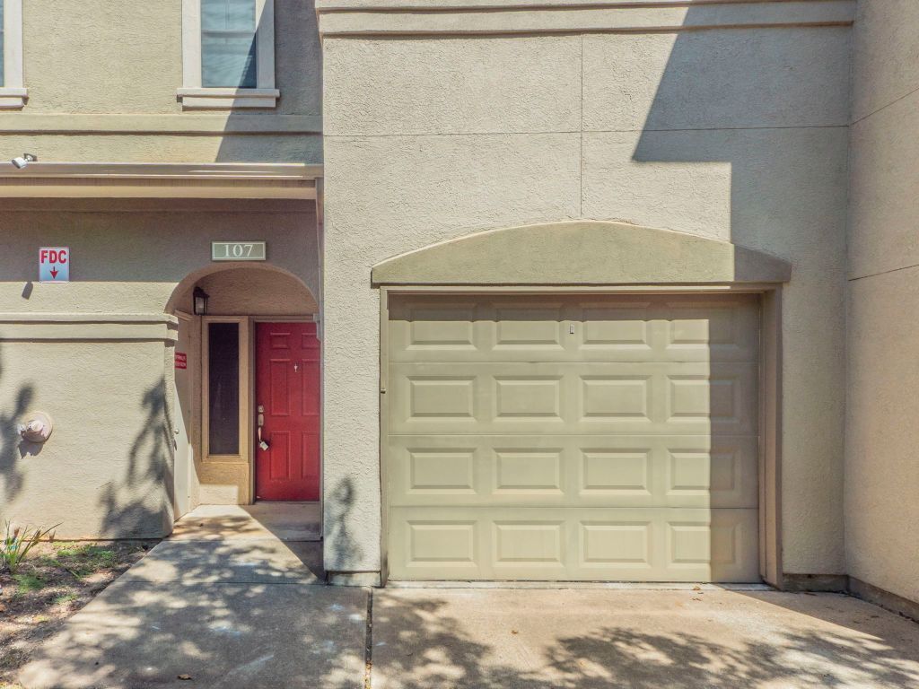 11203 Ranch Road 2222, Unit 107 Austin, TX 78730 - Photo 4 of 33 a view of wooden door