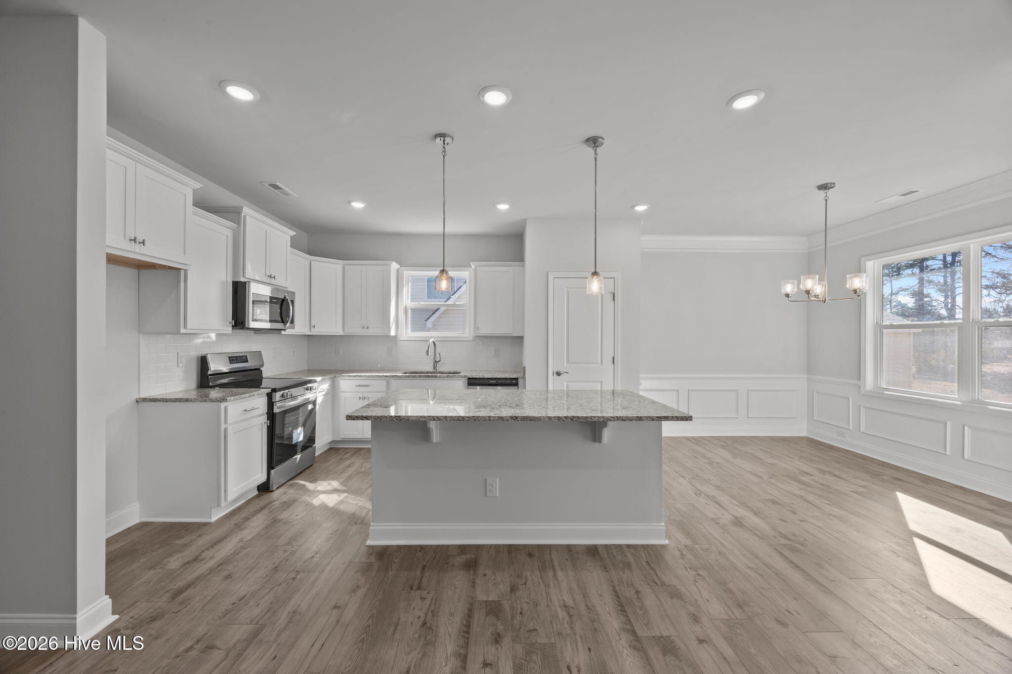 5708 Sloop Court New Bern, NC 28560 - Photo 11 of 90 large kitchen Island