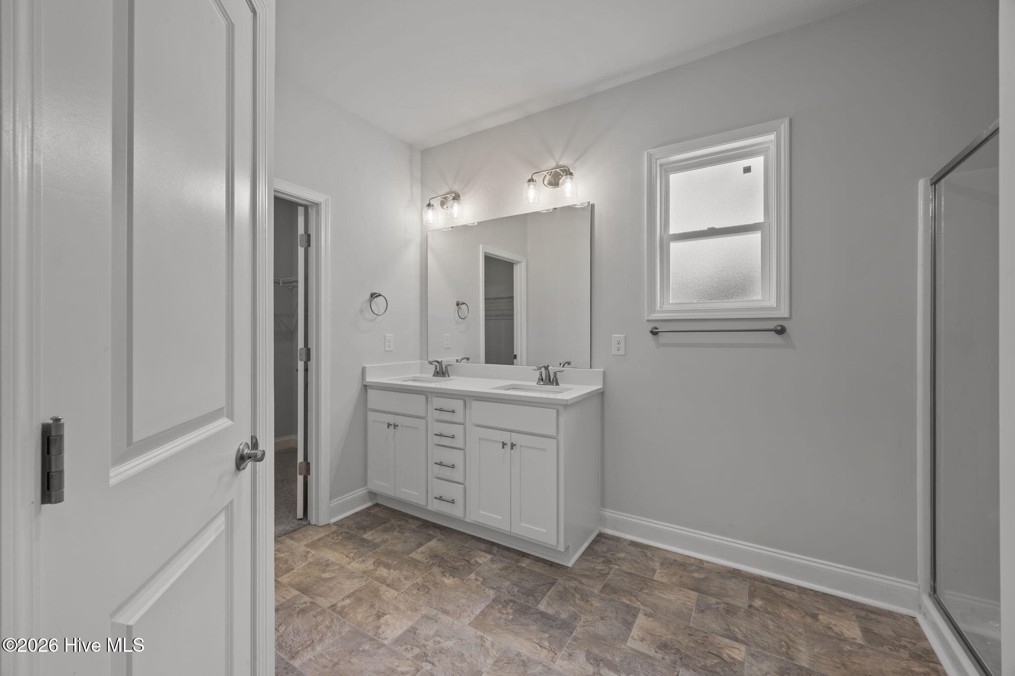 5708 Sloop Court New Bern, NC 28560 - Photo 18 of 90 primary bathroom