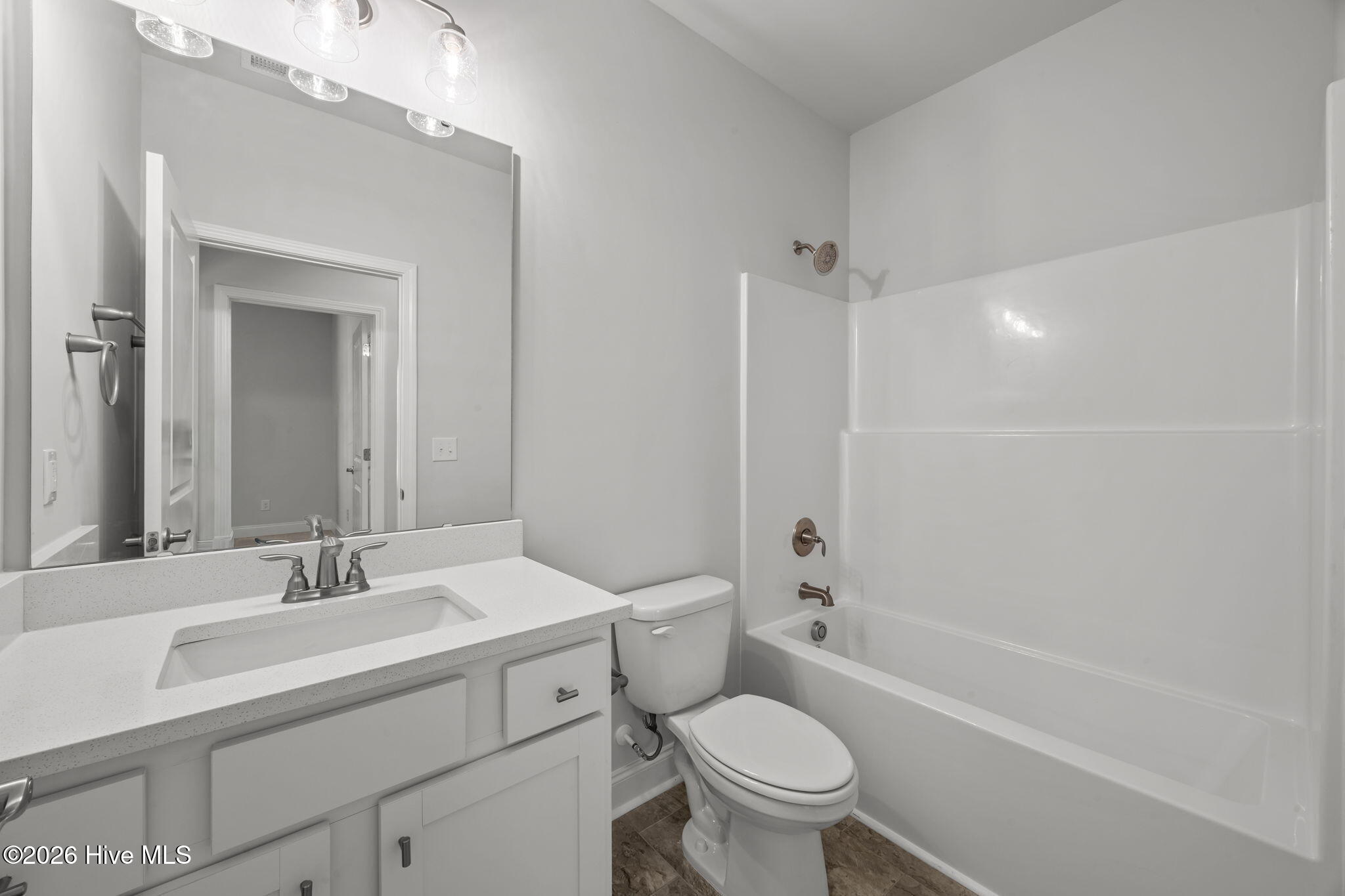 5708 Sloop Court New Bern, NC 28560 - Photo 28 of 90 Hallway bathroom